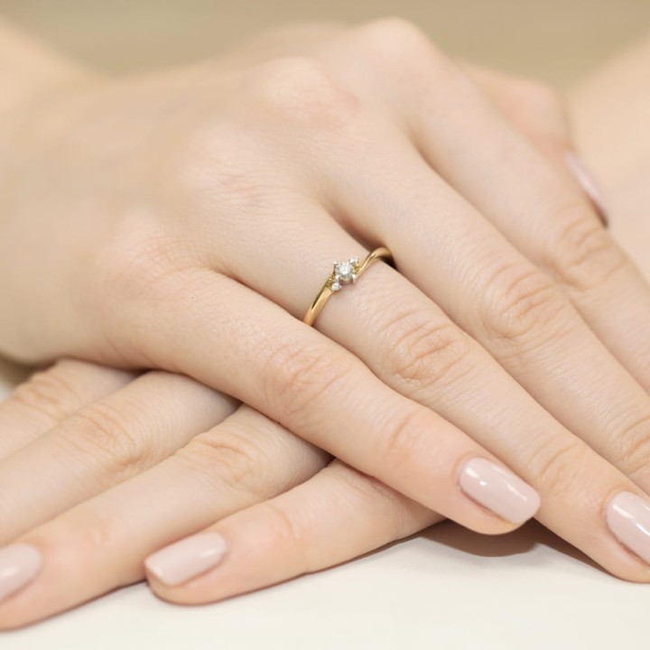 DIAMENTY Pierścionek W-346